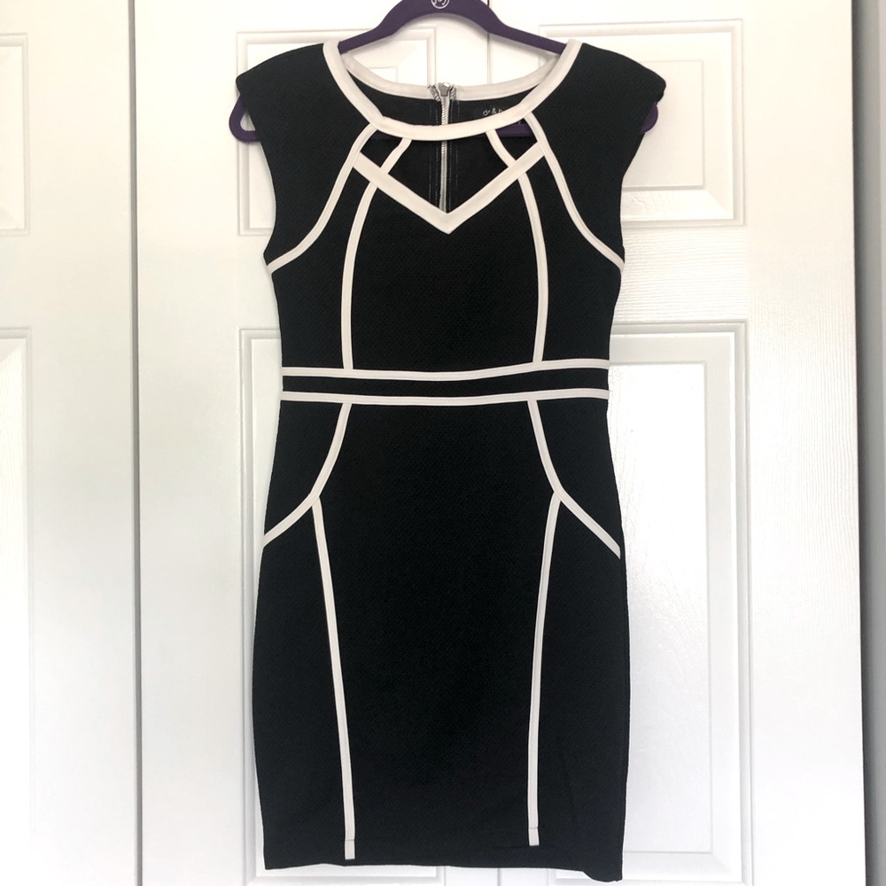 Do & Be | size M | black dress with white trim